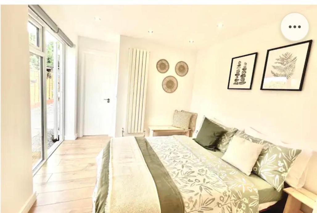 Stunning 1 Bedroom And Double Sofa Bed Near Train Station Саутгемптон Екстер'єр фото